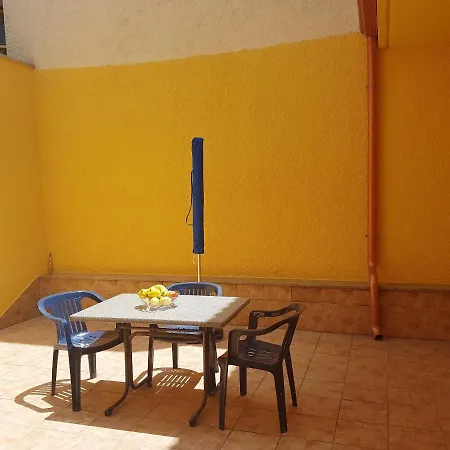 Charming In 65 M² City View & Parking Included شقة *